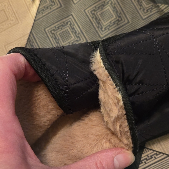 Cozy Black NWOT Quilted Faux Fur Lined Slip On Boots... - Picture 5 of 6